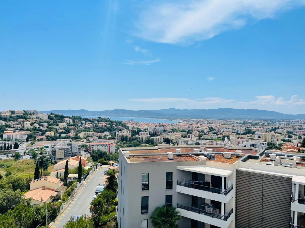 Tres Bel Appartement -Residence Avec Piscine Sur Le Toit Et Vue Panoramique Saint-Raphaël المظهر الخارجي الصورة
